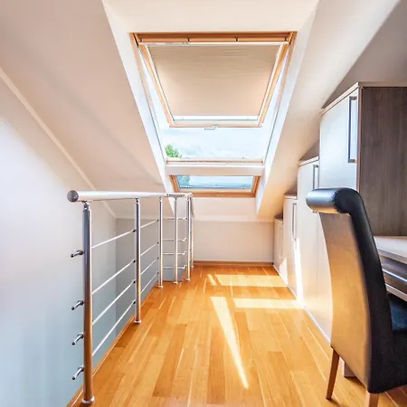 Lavica Dumicic Apartamento Podstrana