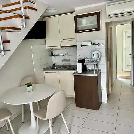Lavica Dumicic Apartamento *