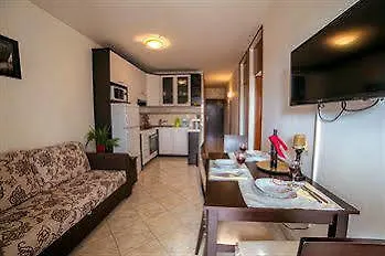 Lavica Dumicic Apartamento *