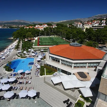 Lavica Dumicic *
