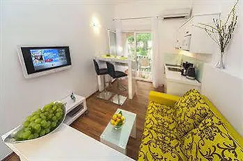 Lavica Dumicic Apartment Podstrana